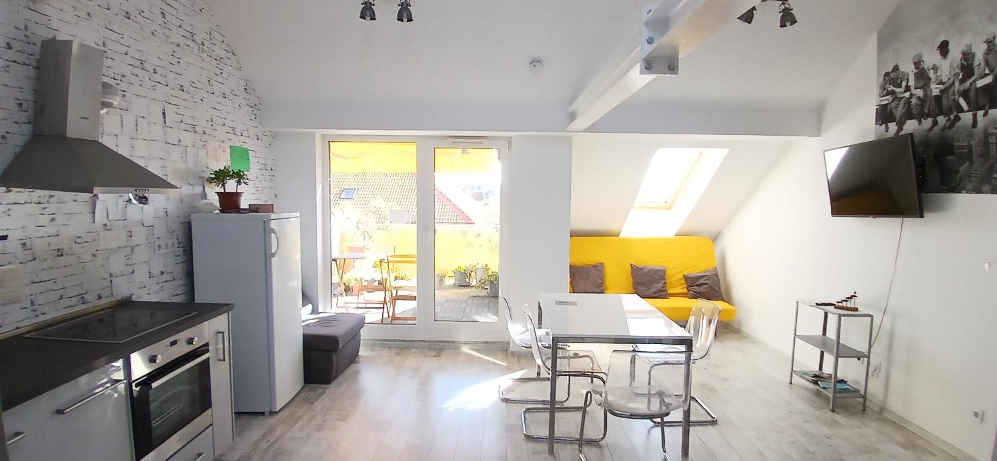 8X8 Tetoter Apartman แซแก็ด ภายนอก รูปภาพ