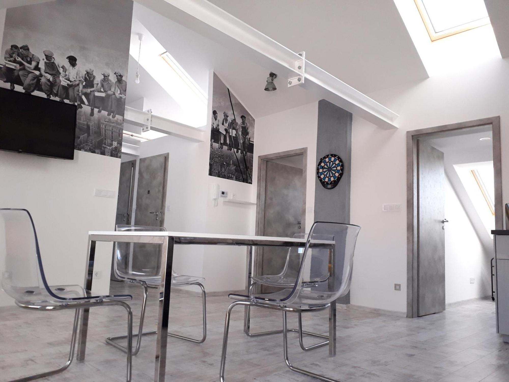 8X8 Tetoter Apartman แซแก็ด ภายนอก รูปภาพ
