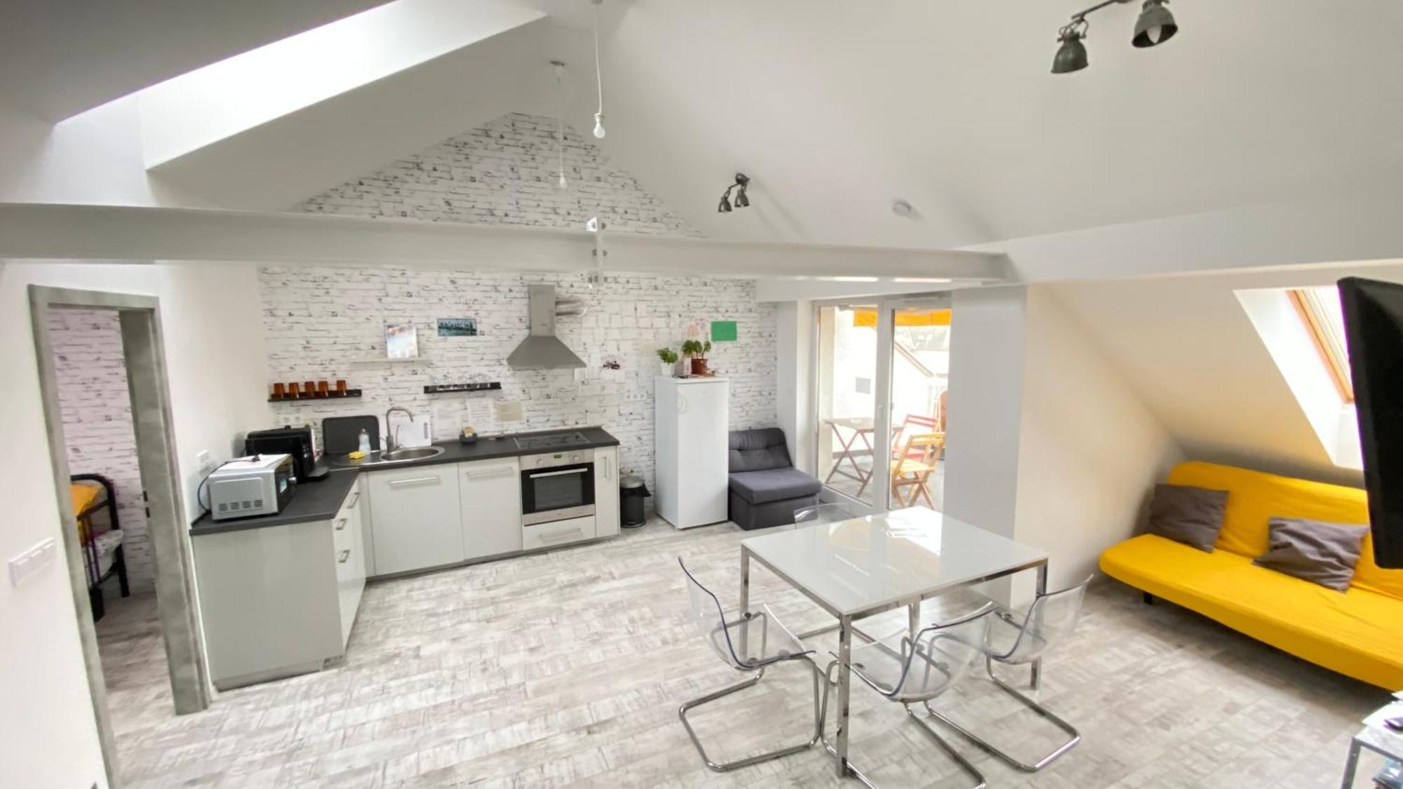 8X8 Tetoter Apartman แซแก็ด ภายนอก รูปภาพ